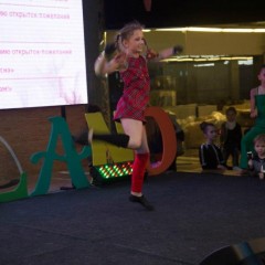 8 марта 2016. Выступление в ТЦ Питерленд